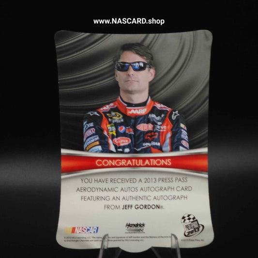 2013 Press Pass Aerodynamic Autographs Die-Cut Holofoil Jeff Gordon /5 - NASCARD.shop