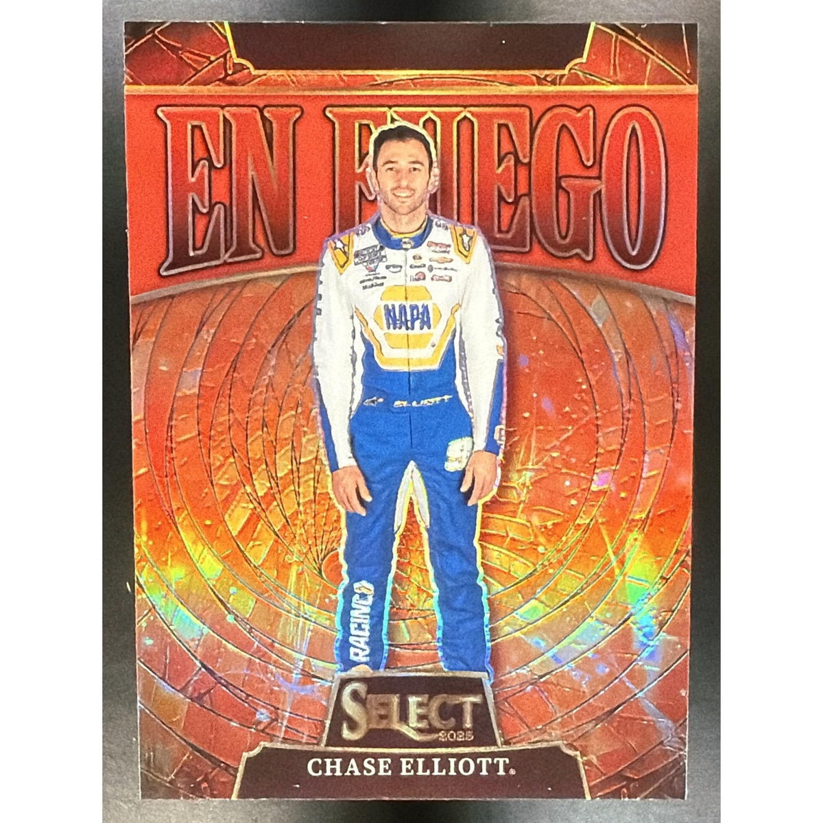2025 Panini Select Chase Elliott #24 En Fuego Red Prizm /99