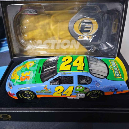 Jeff Gordon  Elite Diecast 1:24 2004 #24 Foundation / Sesame Street 1 of 2004